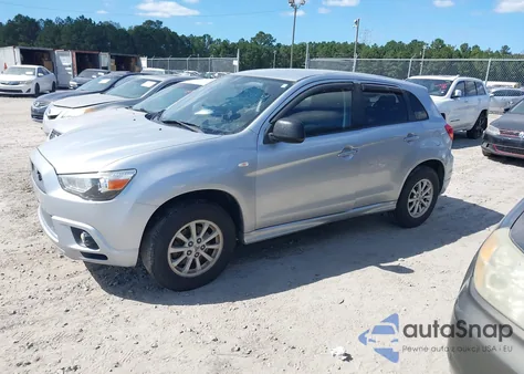 2011 Mitsubishi Outlander Sport Es z USA, uszkodzony, nr VIN JA4AP3AU2BZ022206